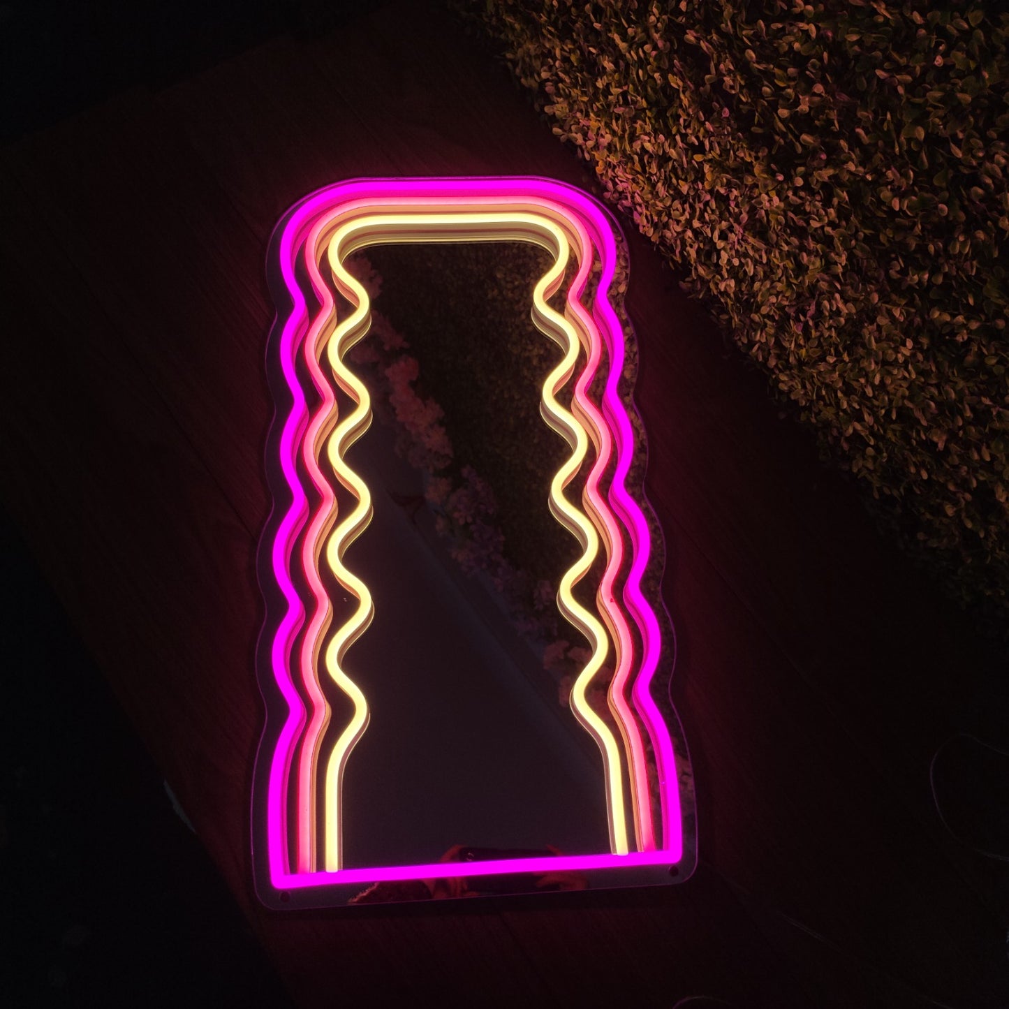 Led neon sign - Led neon bord - op maat gemaakt - custom - meerdere kleuren - mirror(s) - spiegel led neon sign